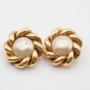 CHANEL Logo Imitation Pearl Button Earrings Clip-On Gold